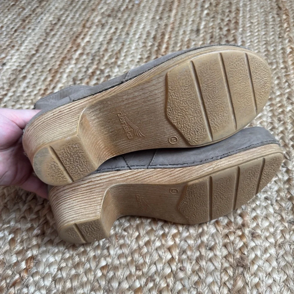 Dansko 41 Light Grey Nubuck Suede Leather Maria Clogs Booties - Picture 5 of 10